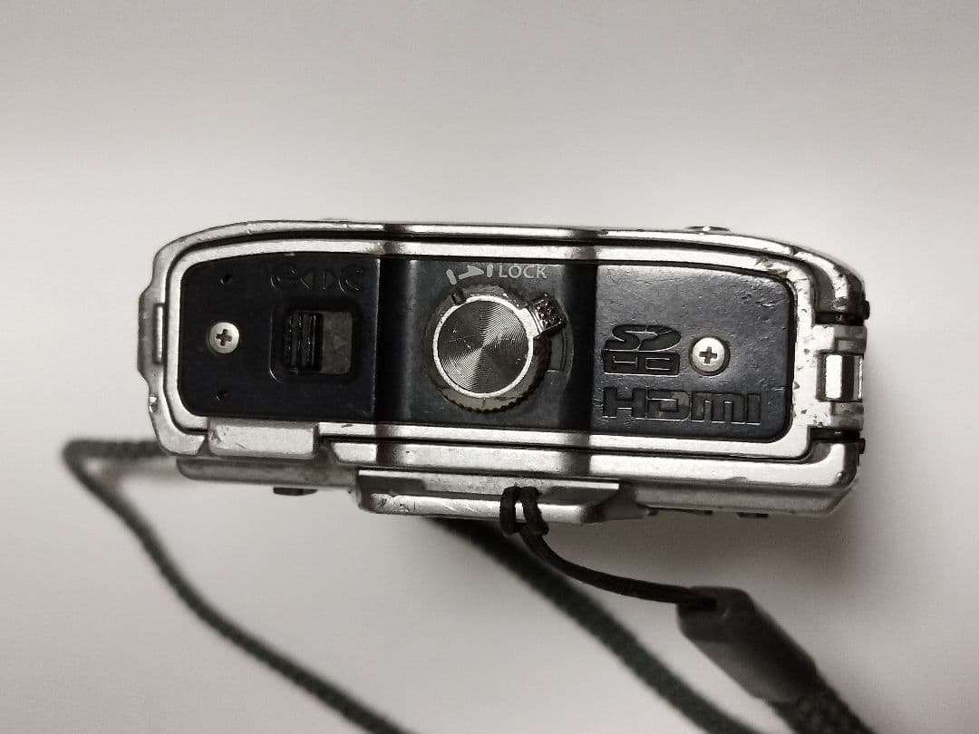 OLYMPUS μ Tough8010
