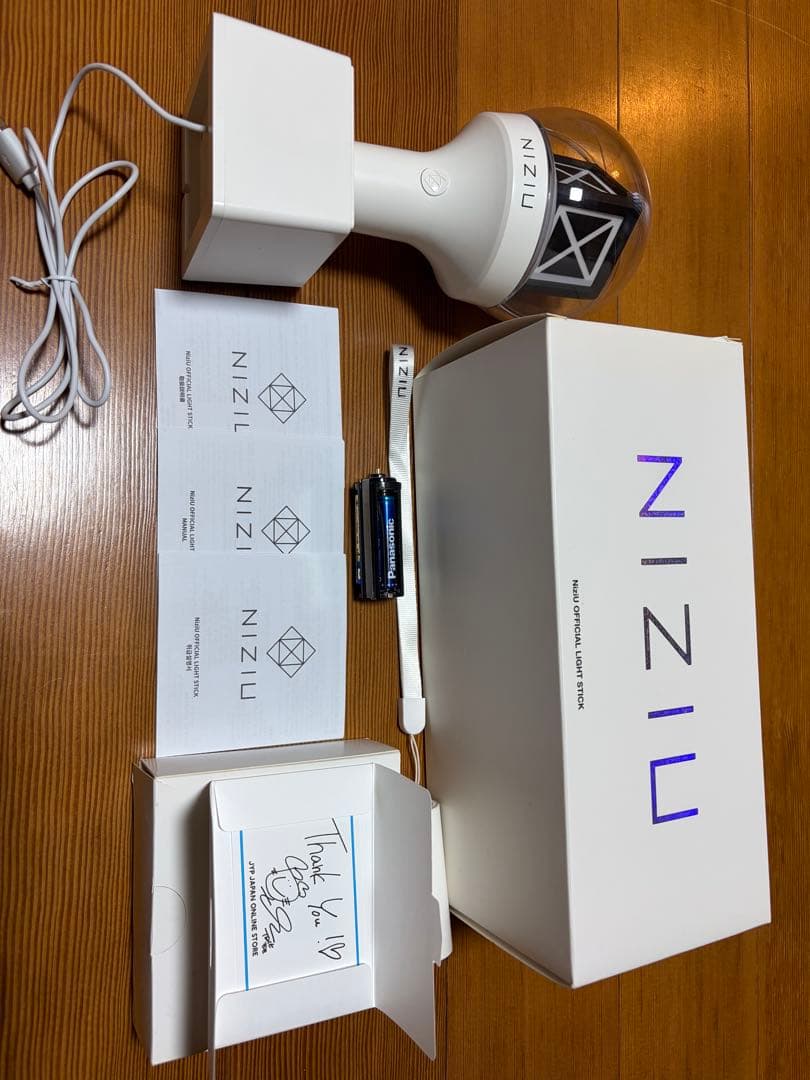 NiziU OFFICIAL LIGHT STICK 箱・サンキューカード付き