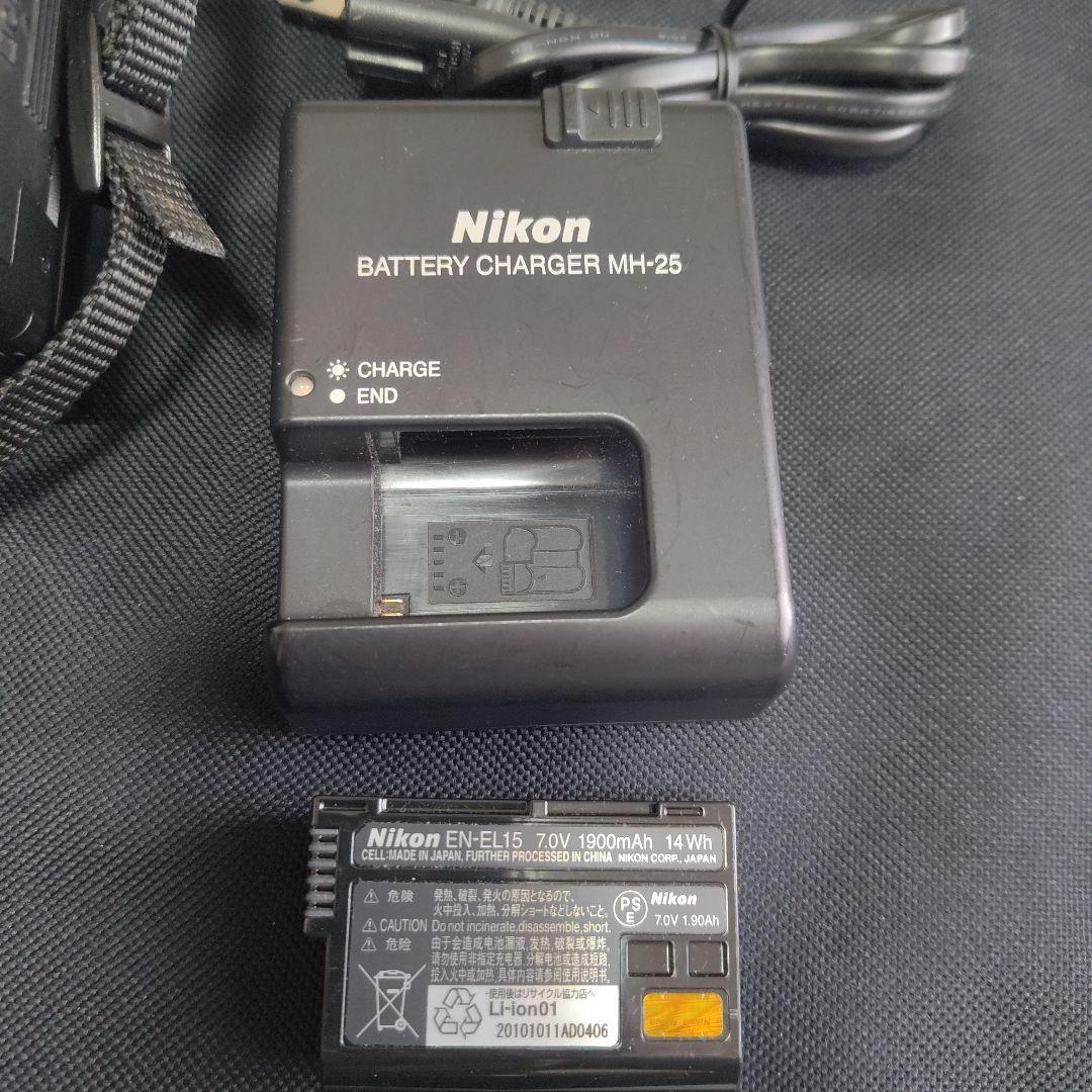 Nikon デジタル一眼レフ D7000 ダブルズームセット 元箱あり