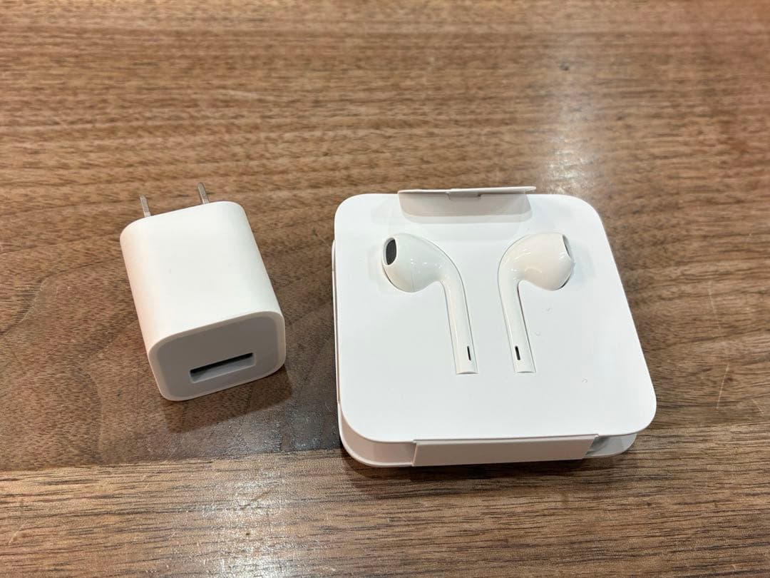 iphone8 64GB バッテリー100% SIMフリー　レッド