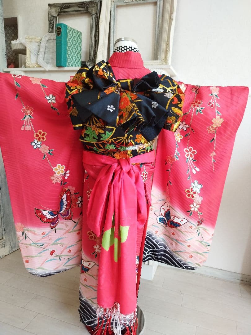 本格的☆正絹☆赤ピンクの着物に黒の袋帯