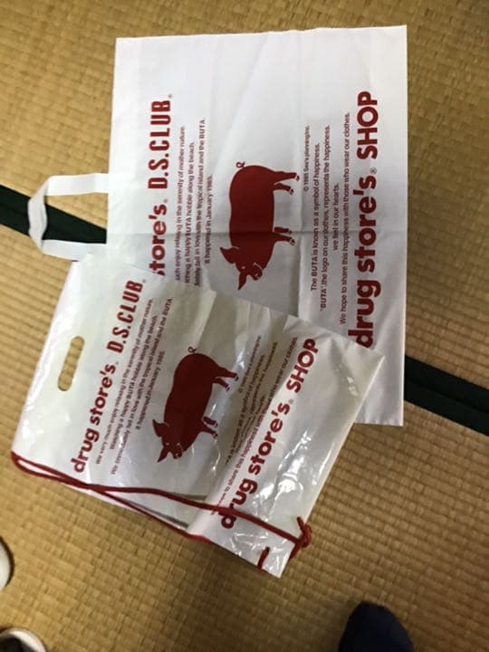 ドラッグストワーズ　sakuraモデル　クリスタル置物