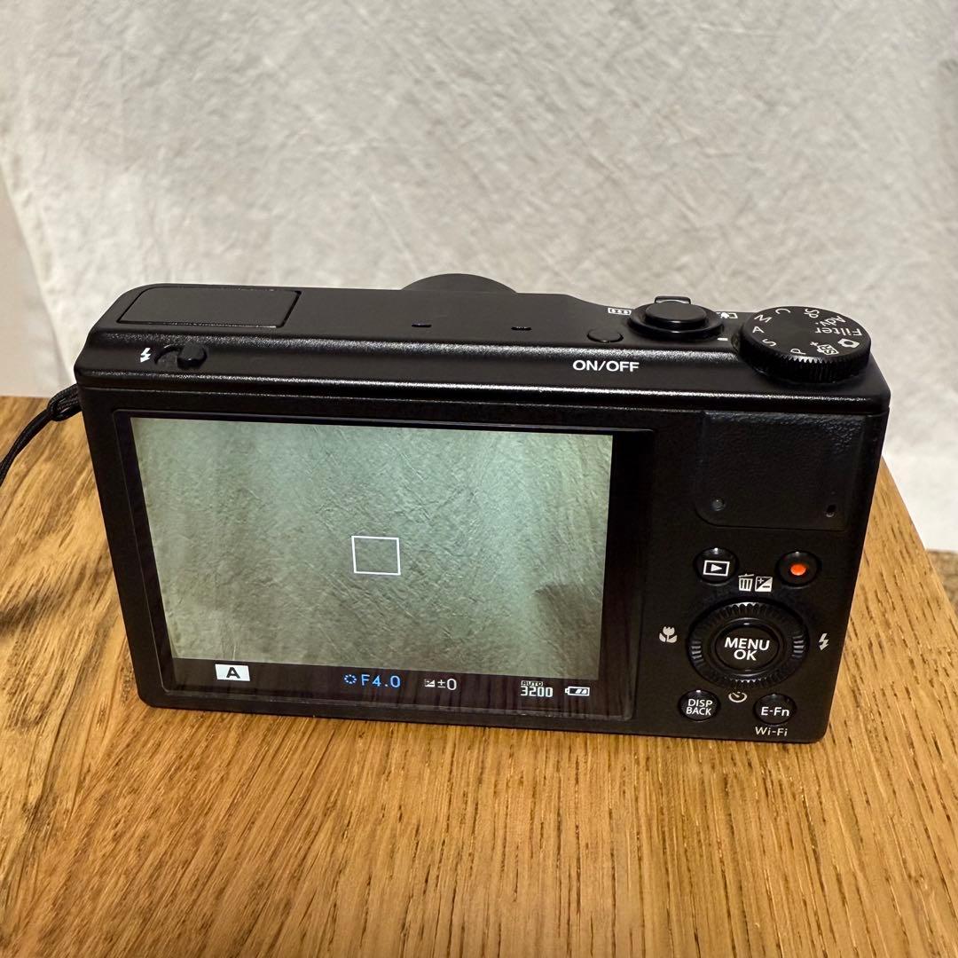 FUJIFILM 富士フィルム XQ2 コンパクトデジタルカメラ ブラック