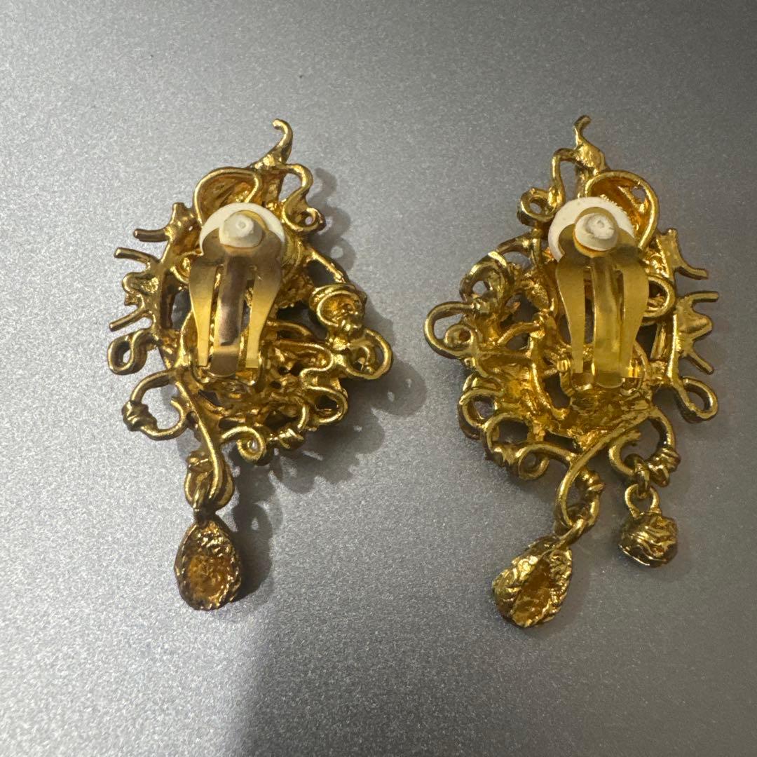 Christian Lacroix クリスチャンラクロワ ゴールド イヤリング