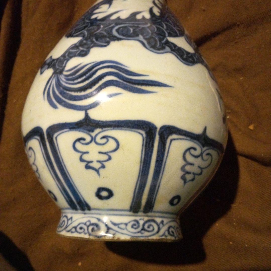 中国陶磁器　元染付　青いドラゴン模様のフラスコ型陶器