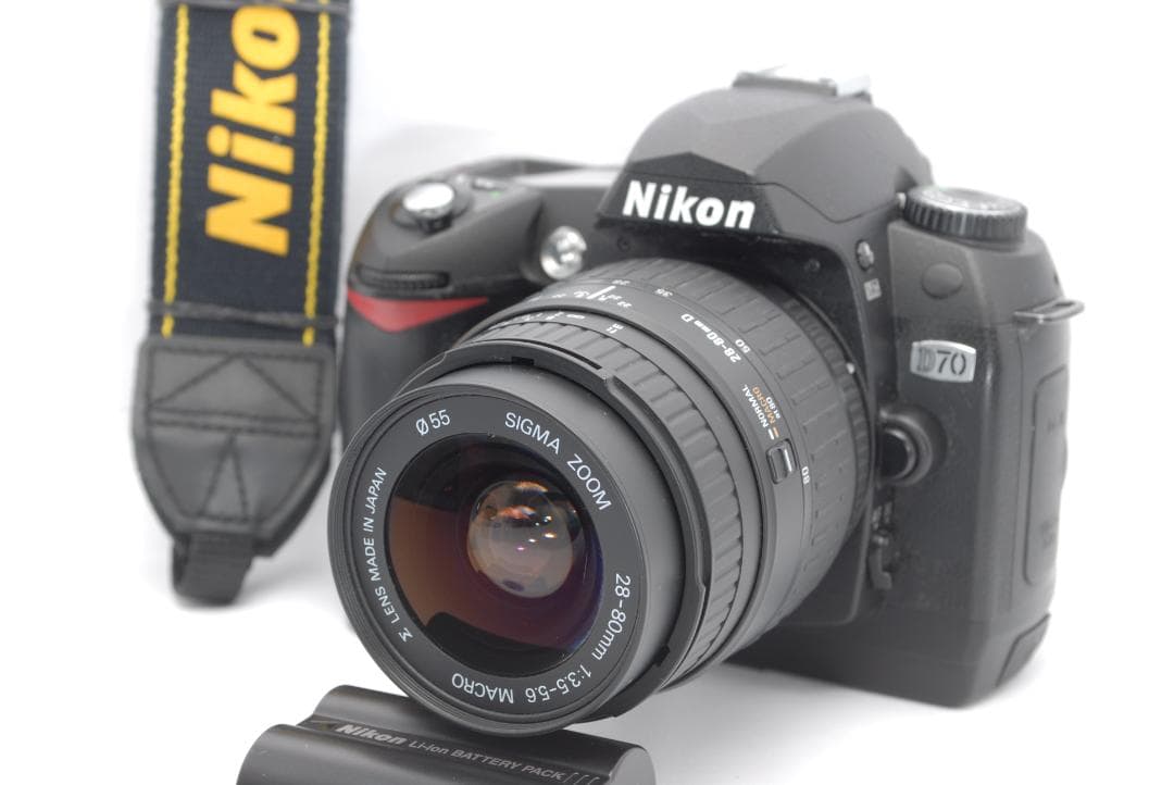 ✨すぐに使える✨Nikon D70✨ショット数わずか✨美品✨CFカード付✨一眼✨