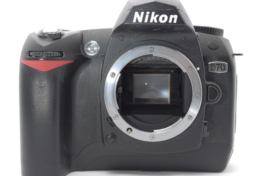 ✨すぐに使える✨Nikon D70✨ショット数わずか✨美品✨CFカード付✨一眼✨