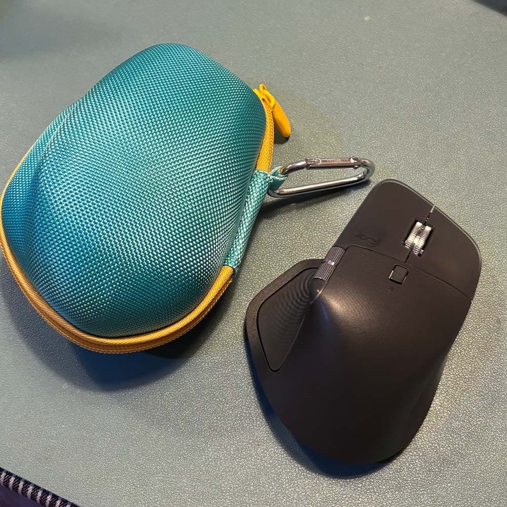 ロジクール MX MASTER 4 ケース付き