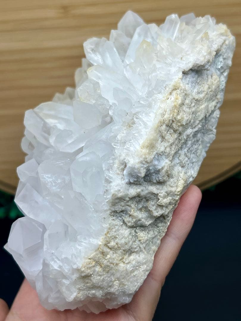 天然ヒマラヤ水晶クラスター　マニカラン産　パワーストーン　浄化　台付き