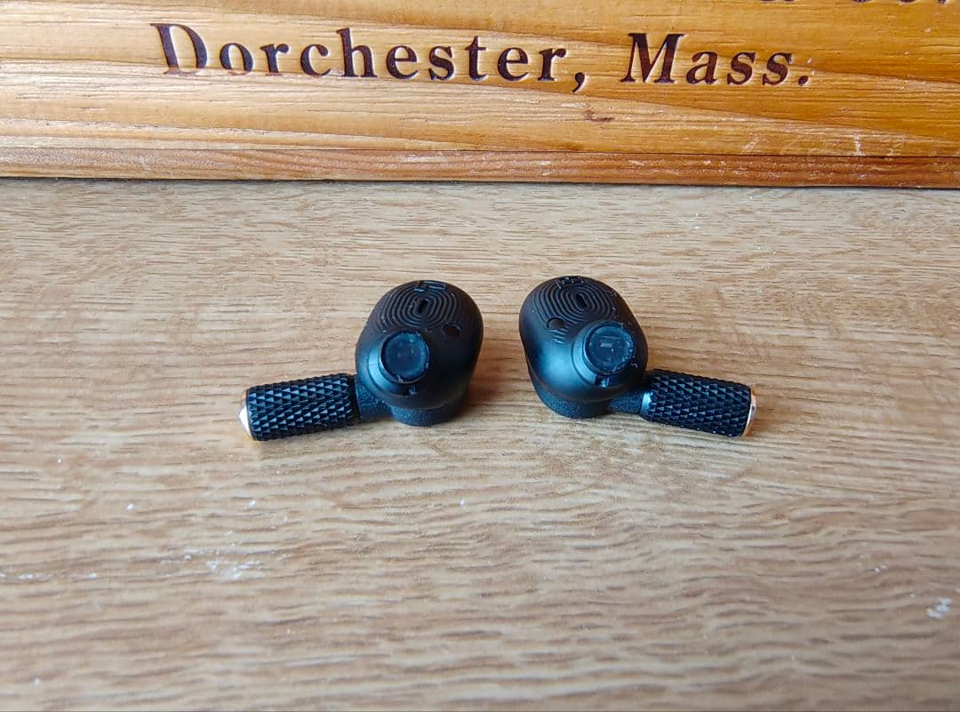 Marshall Motif Ⅱ A.N.C ワイヤレスイヤホン（不具合品）