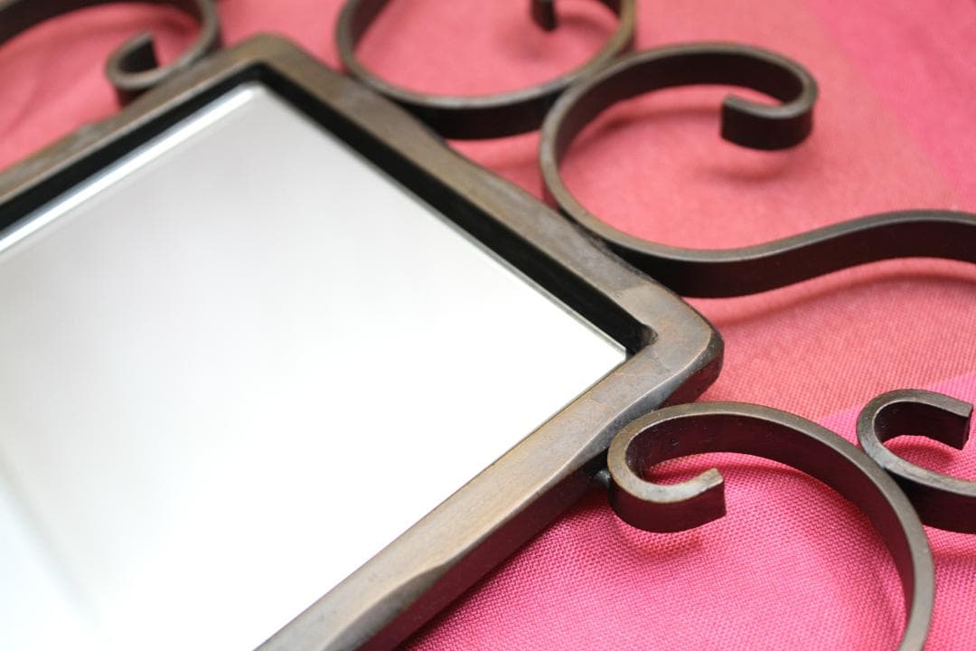 アイアンミラー　鉄職人ハンドメイド・オリジナル　36ｃｍ×24ｃｍ