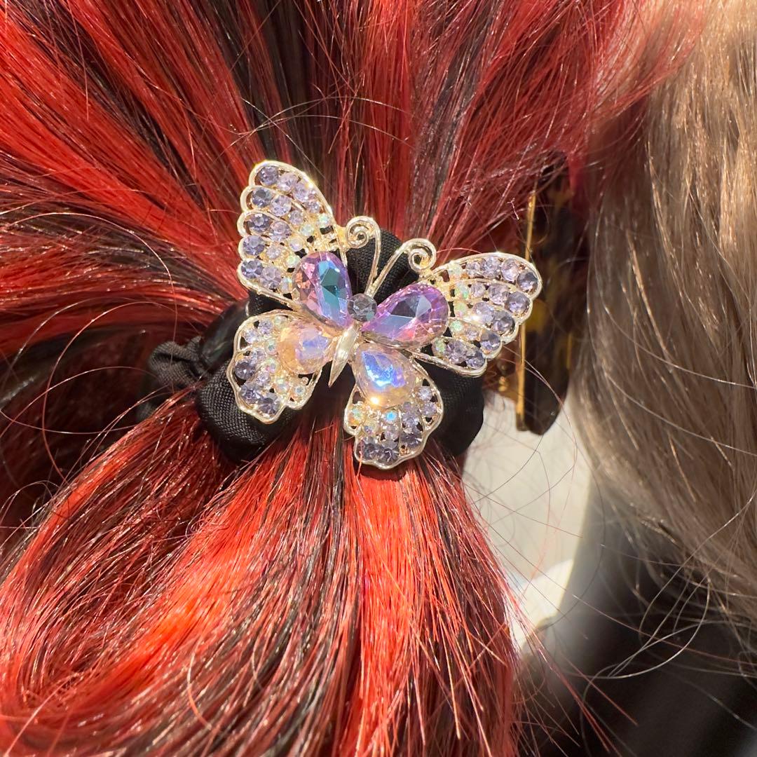 一点物★⭐︎ヘアゴム490キラキラストーンと合金透かし蝶々ビジューヘアゴム高級立体