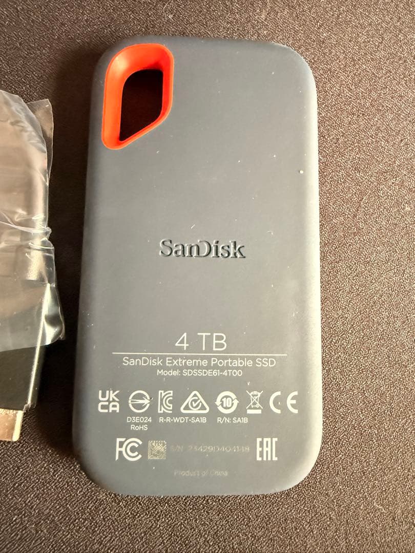 Sandisk SSD 4TB ポータブルSSD 外付けSSD