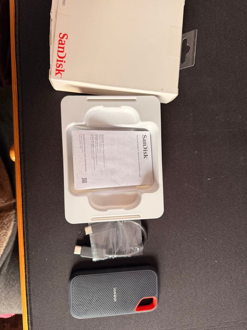 Sandisk SSD 4TB ポータブルSSD 外付けSSD