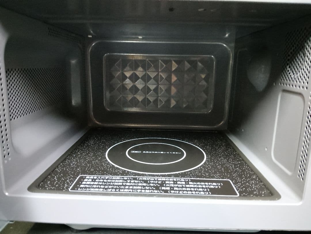 美品・2023年製ヤマダセレクト 電子レンジ フラット庫内 YMW-ST17J1