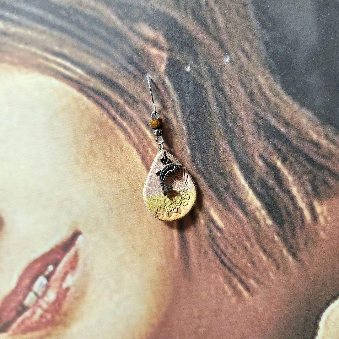 Aloha✾レザーウッド✾イルカピアス ピンク ハイビスカス刻印 No1598