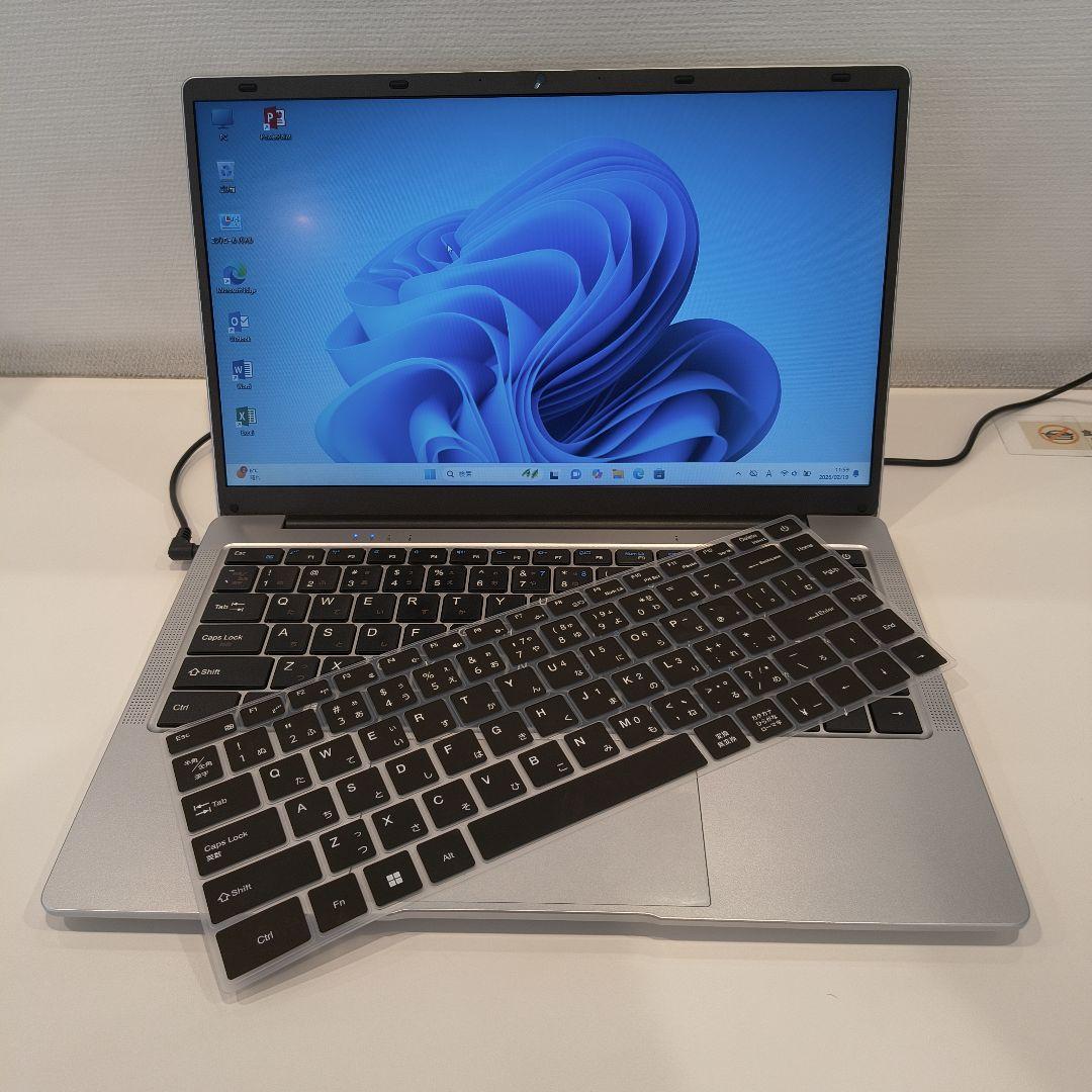 シルバー WindowsノートPC