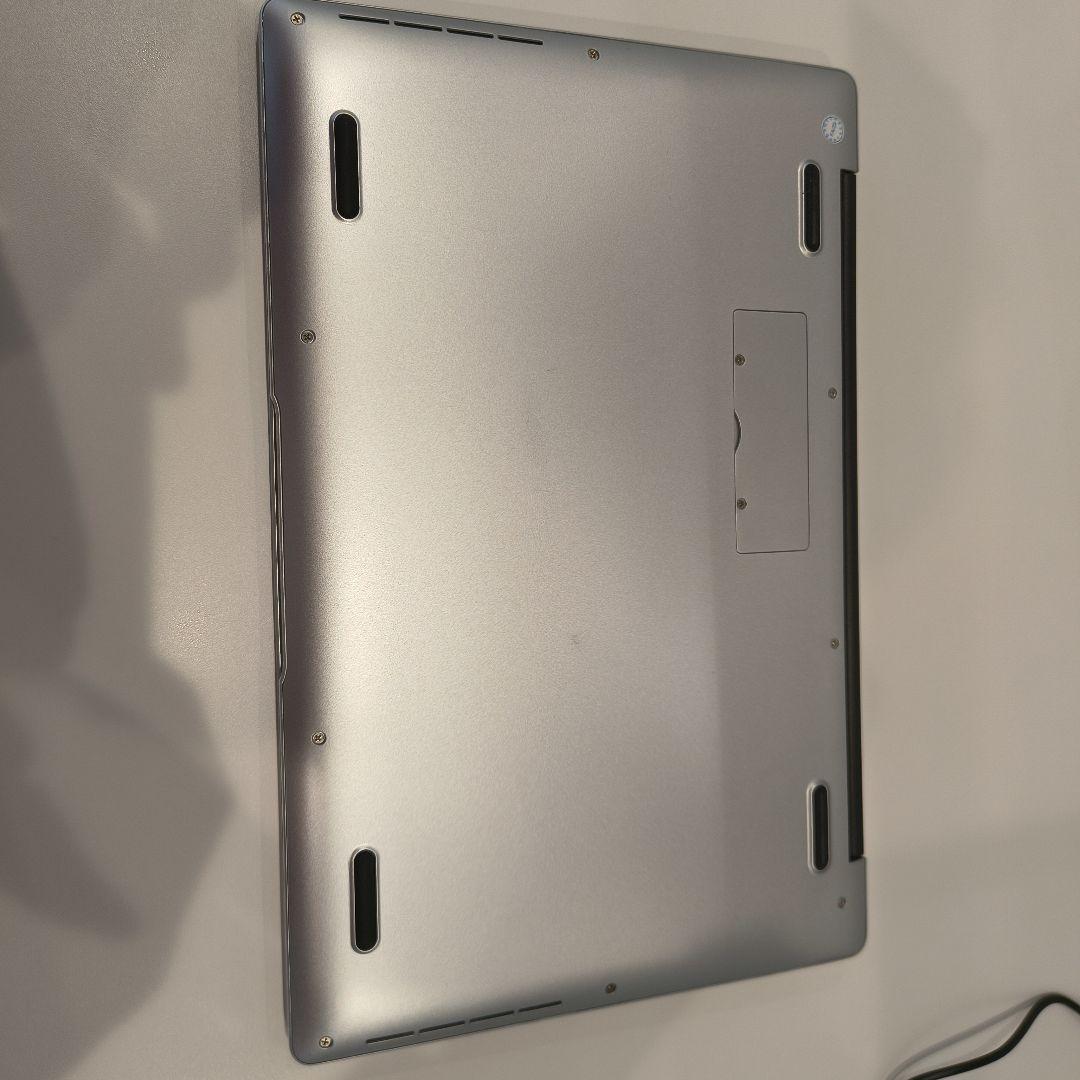 シルバー WindowsノートPC