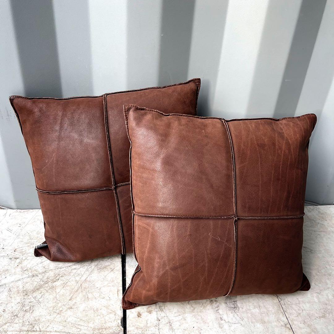 送料無料！ミノッティ イタリア 高級 本革ダークブラウン正方形クッション2個✨