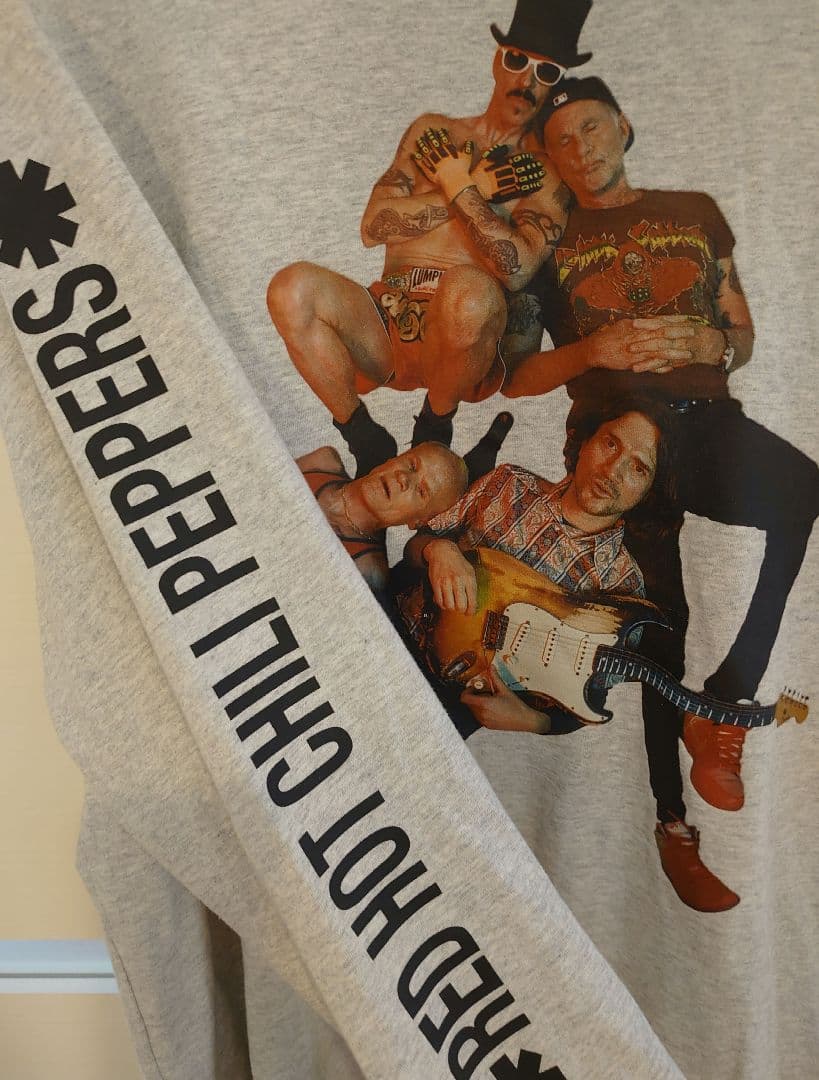 【値下】レッド・ホット・チリ・ペッパーズ ロングTシャツ　Мサイズ