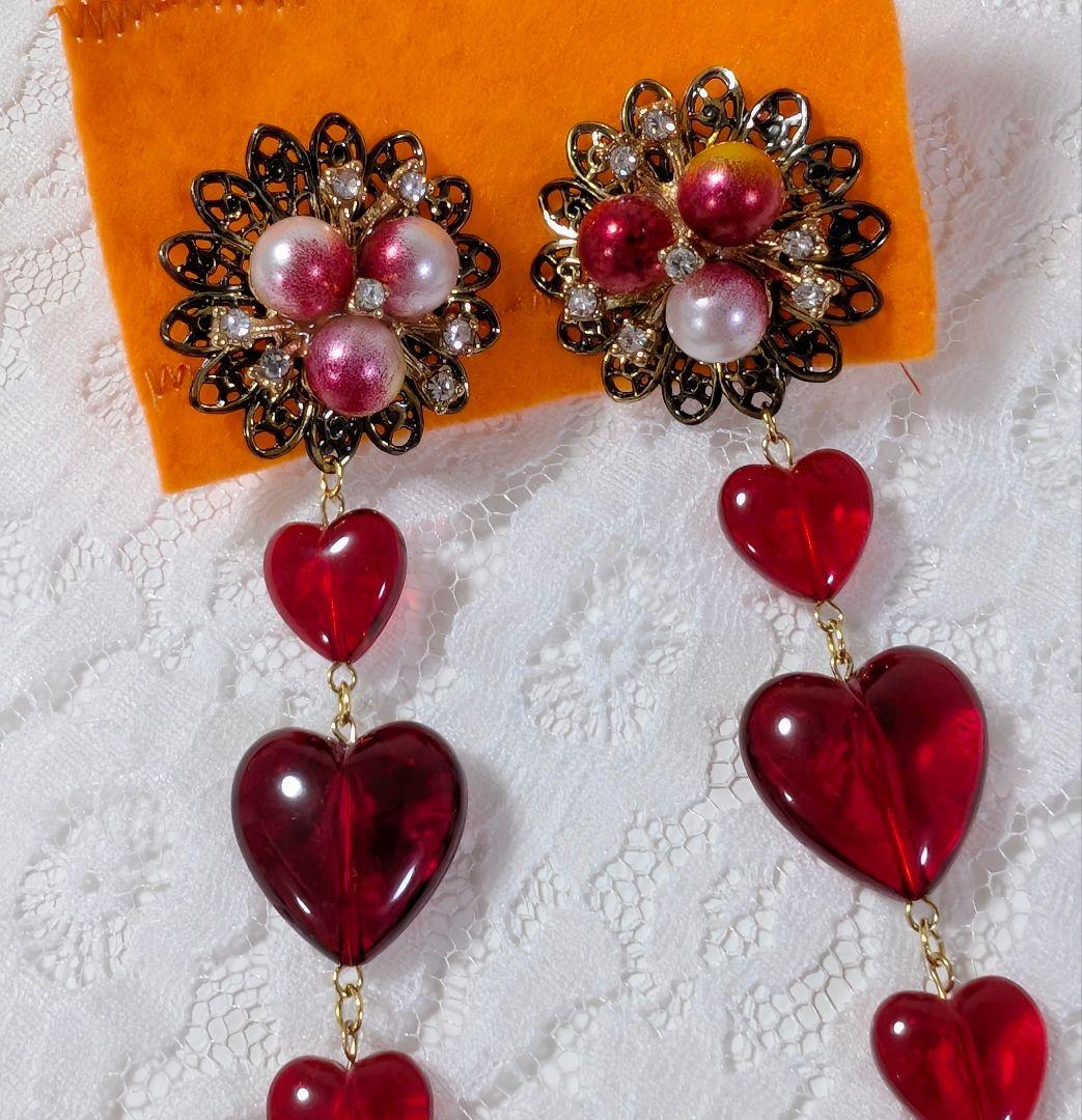 赤の女王イヤリング