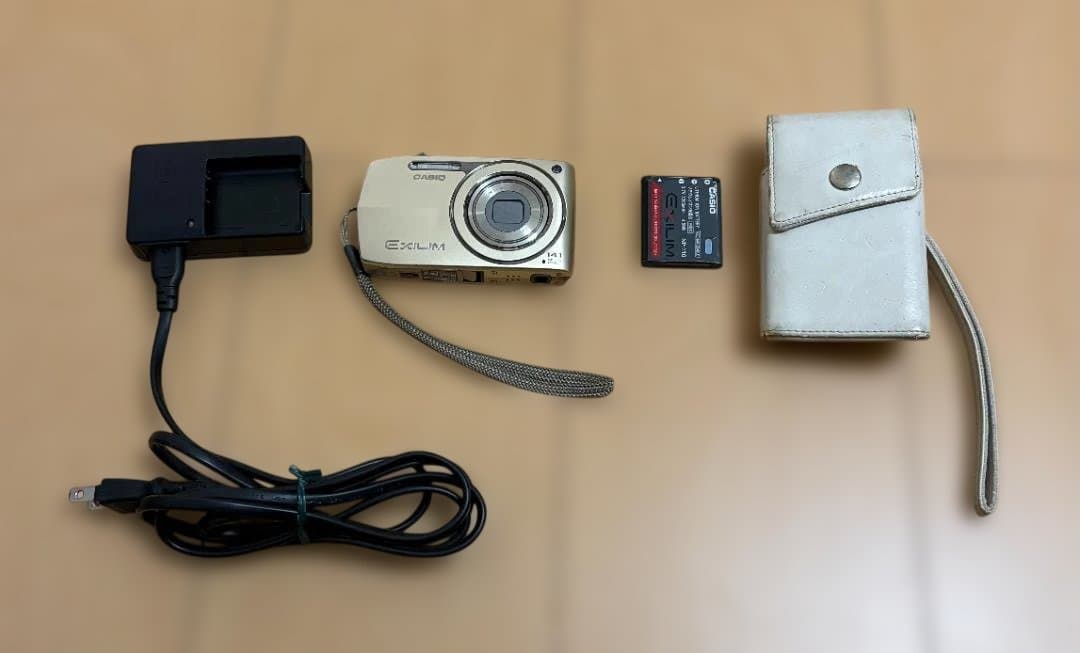 【ジャンク品】CASIO EXILIM EX-Z2300 デジタルカメラ