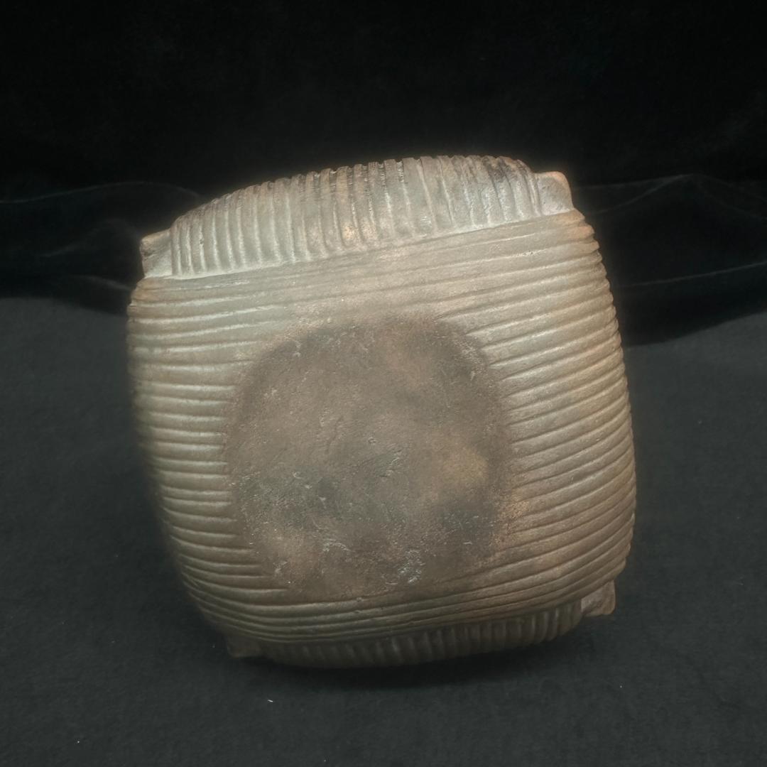 僃前焼　獅子置物陶器