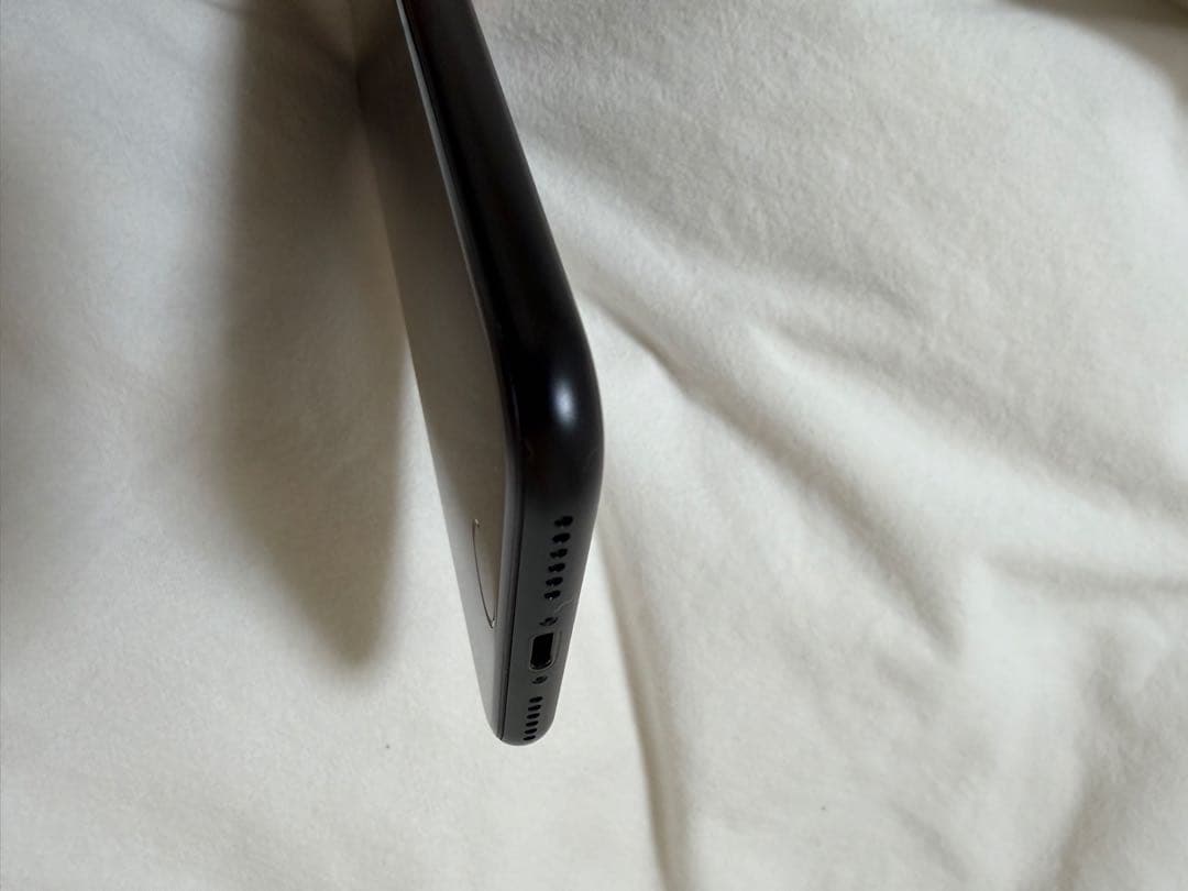 iPhone SE 第2世代 SIMフリー