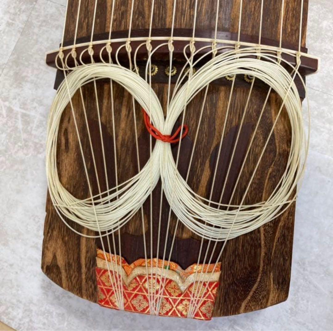 ♡ 入門用におススメ　箏　13弦　並甲　すだれ彫り　琴柱付属♡