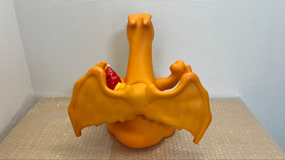 ポケモン リザードン 貯金箱