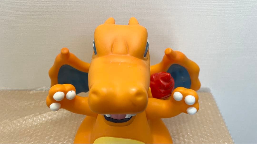 ポケモン リザードン 貯金箱