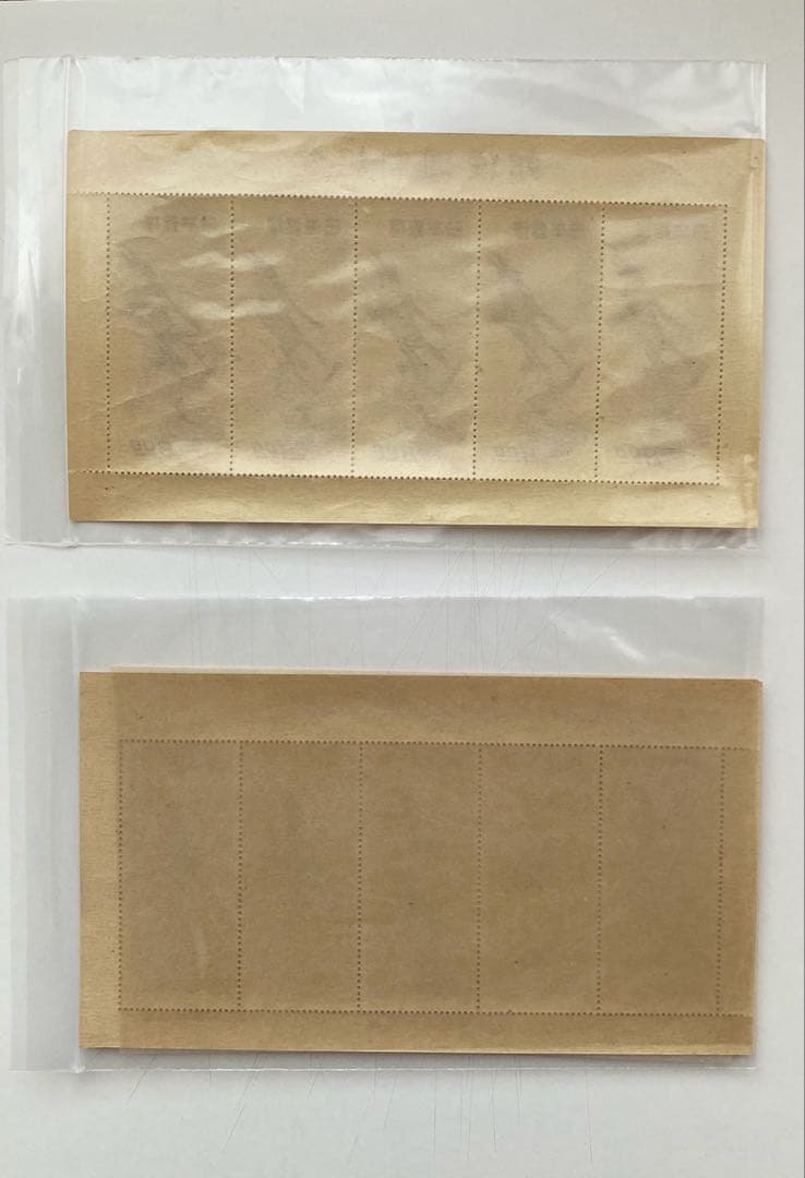 「見返り美人」と「月に雁」の各5枚綴りのシート。2つセット