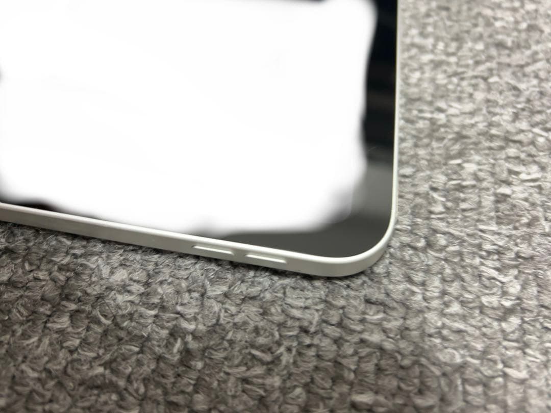 iPad (第10世代) シルバー 本体 箱付き 美品