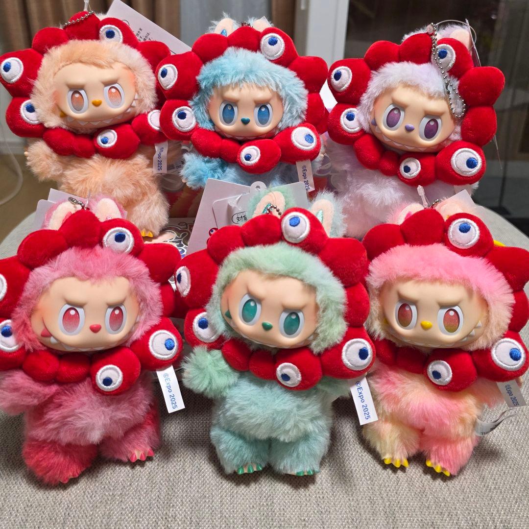 ミャクミャクなりきりラブブ☆ ラブブ×ミャクミャク コラボ商品