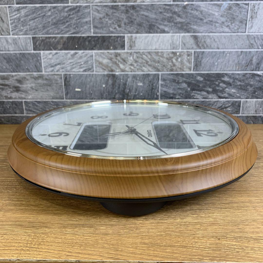 CASIO　電波時計　掛け時計　温湿度、日付デジタル表示　時報・ライト機能付き