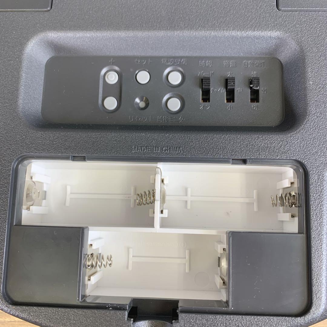 CASIO　電波時計　掛け時計　温湿度、日付デジタル表示　時報・ライト機能付き