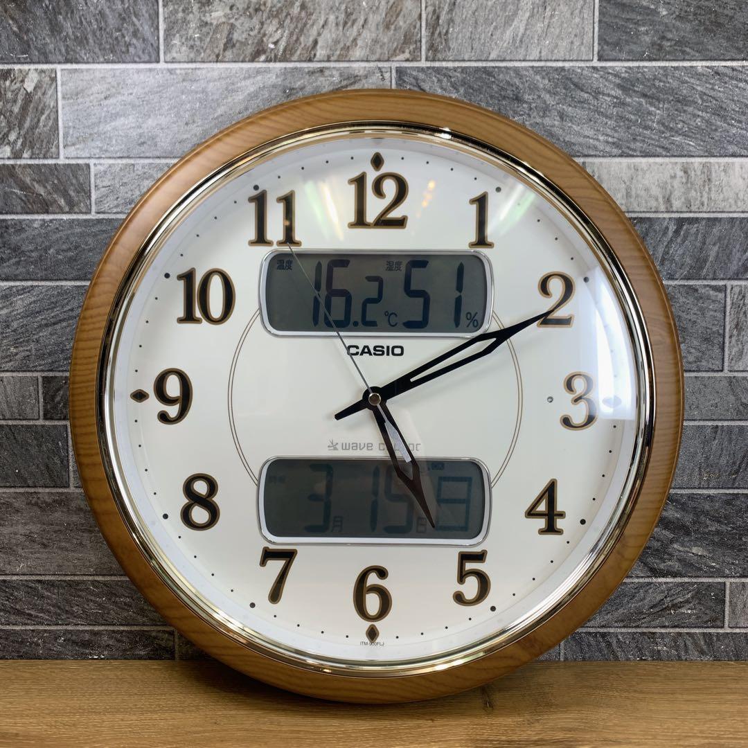 CASIO　電波時計　掛け時計　温湿度、日付デジタル表示　時報・ライト機能付き