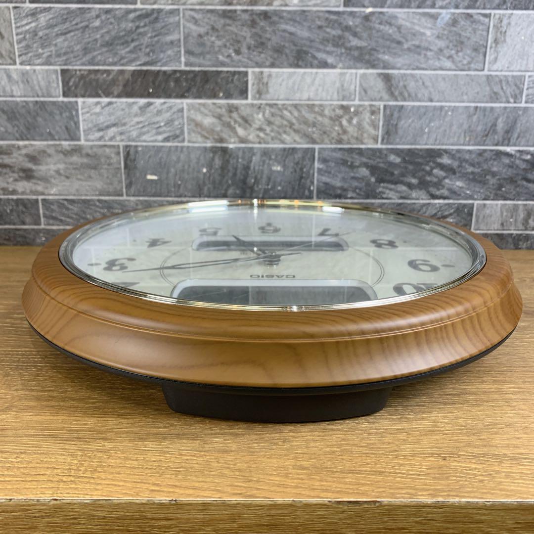 CASIO　電波時計　掛け時計　温湿度、日付デジタル表示　時報・ライト機能付き