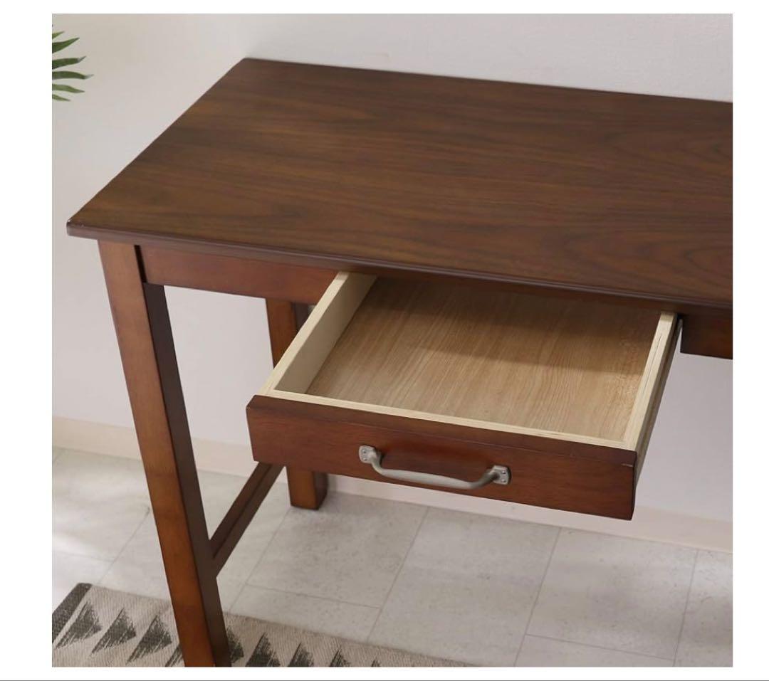 ブラウンのシンプルパソコンデスク　アンティーク風