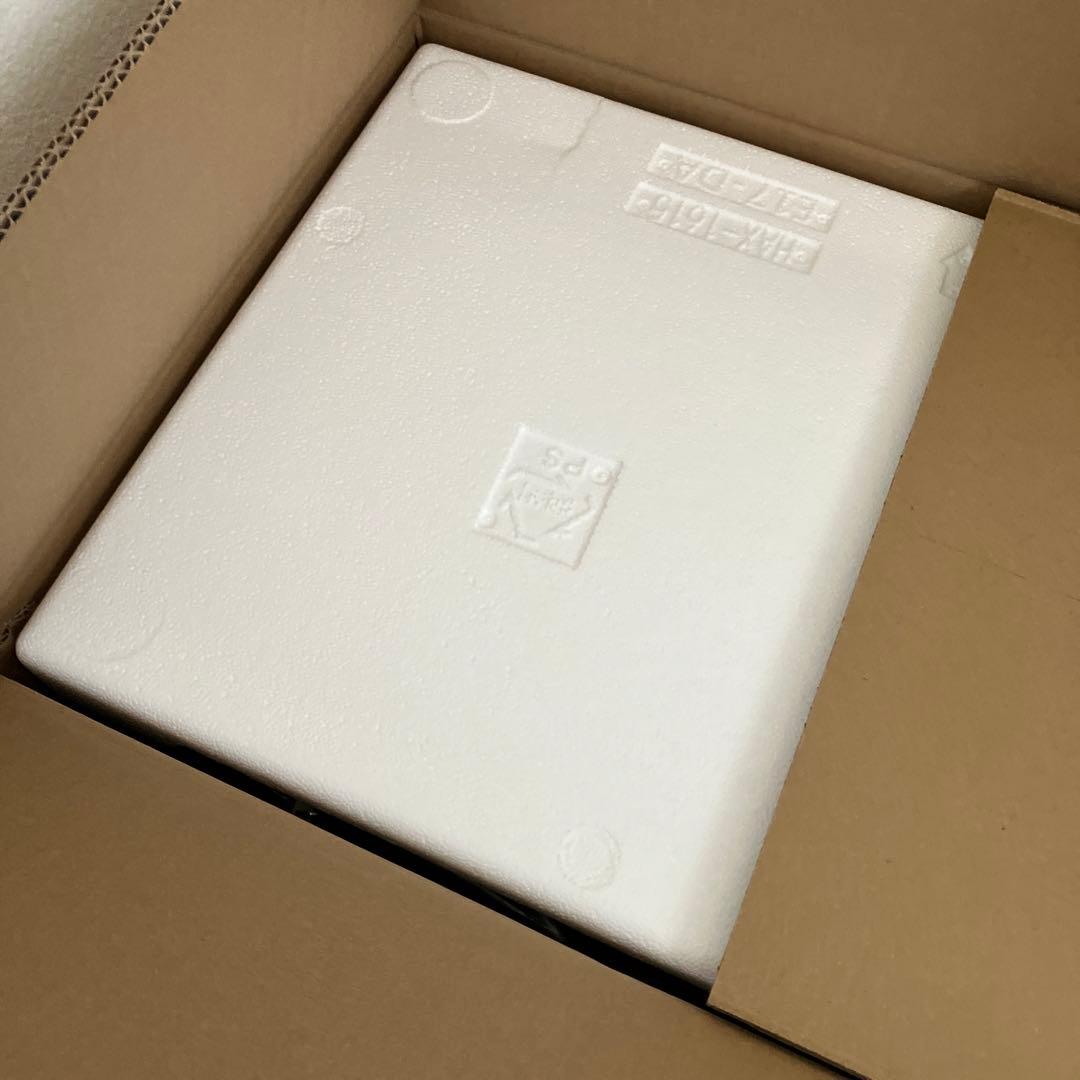 未使用品　アイリスオーヤマ 17L ホワイトターンテーブル電子レンジ