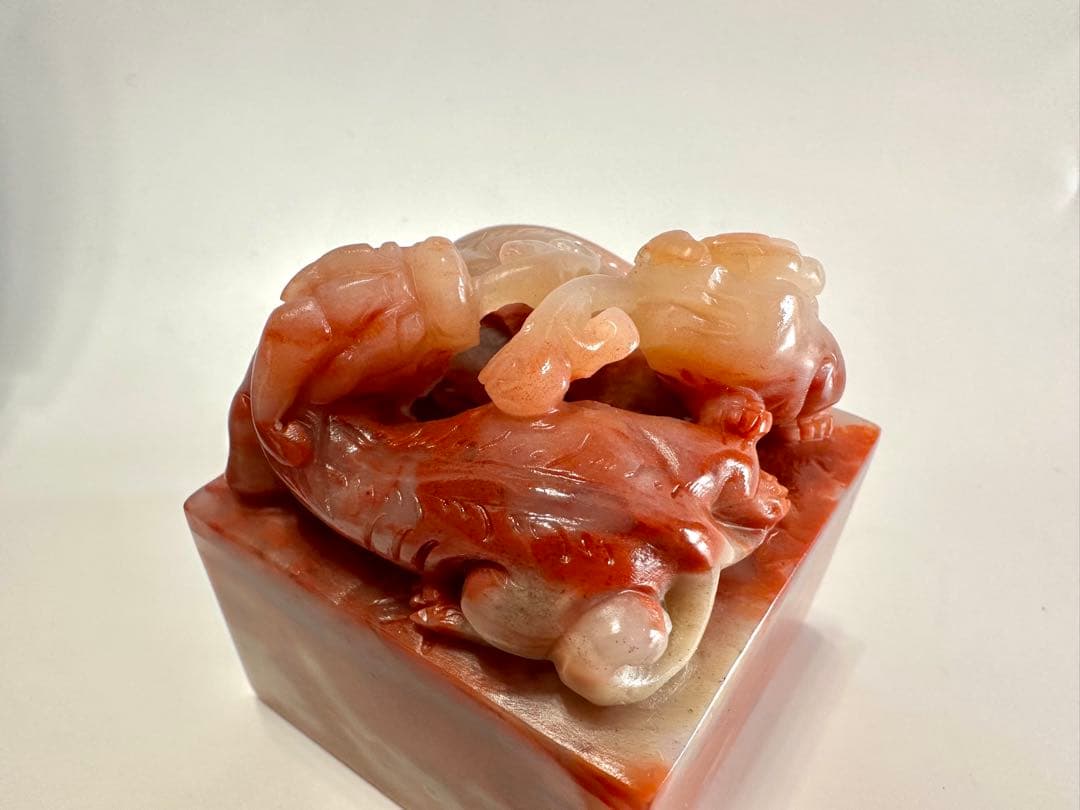 【螭虎献芝】 古獣　美品　ラオス 老挝 水凍　印材 落款 遊印 雅号　大材