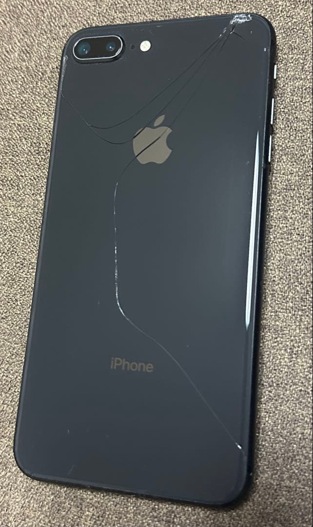 Apple iPhone8Plus スペースグレイ 本体