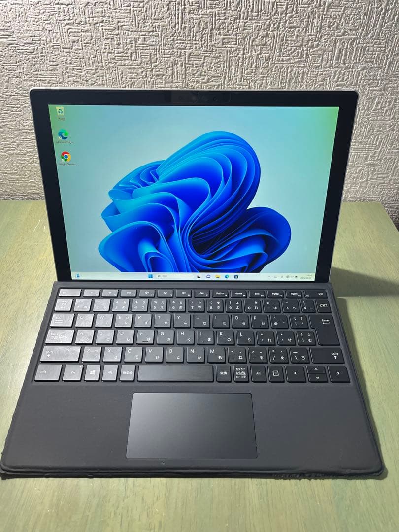 Surface Pro 第5世代 DOCKING STATION付き