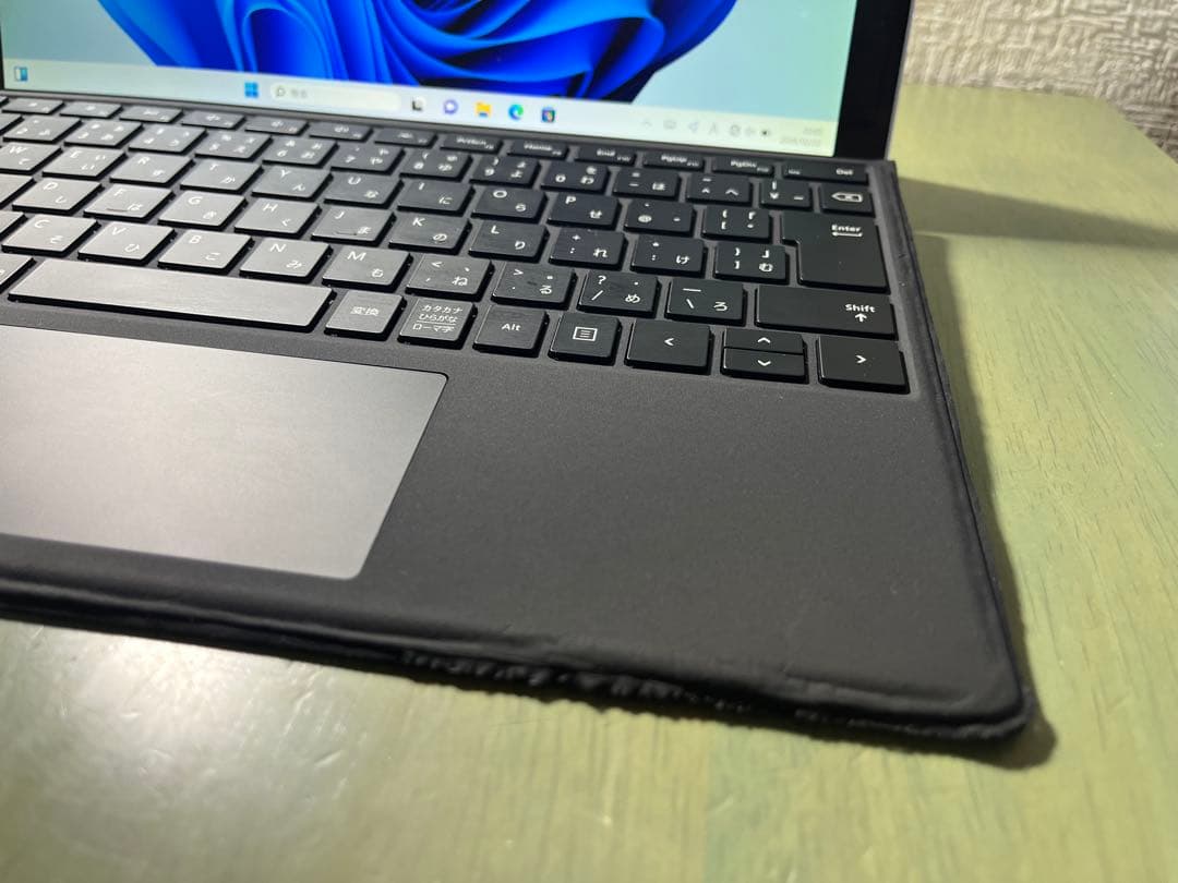 Surface Pro 第5世代 DOCKING STATION付き