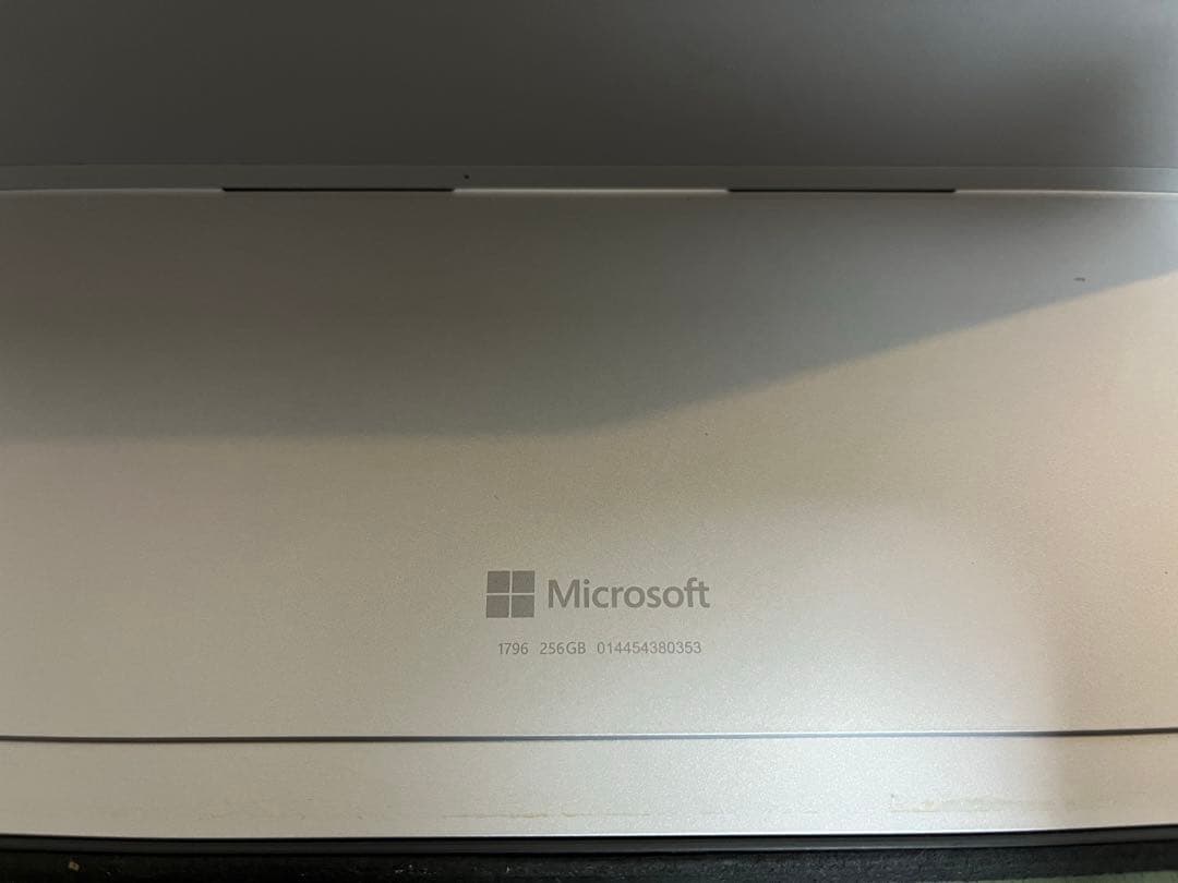 Surface Pro 第5世代 DOCKING STATION付き