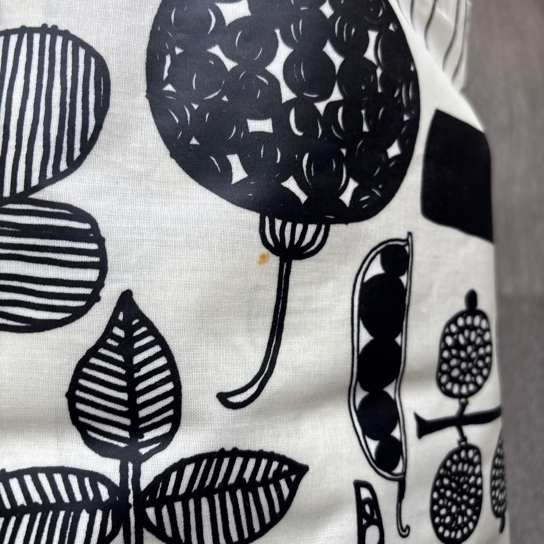 こめちゃんさん特大　マリメッコmarimekkoテーブルクロス　撥水生地