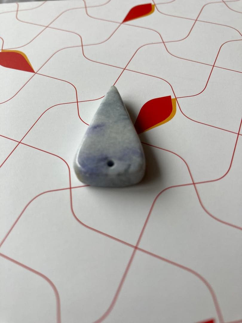 糸魚川翡翠　ラベンダー　ネックレス