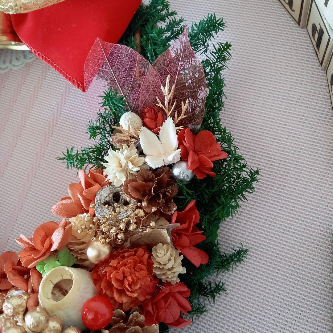 No141  真っ赤なバラとリンリンベル❄︎.*クリスマスリース❤︎ 2024