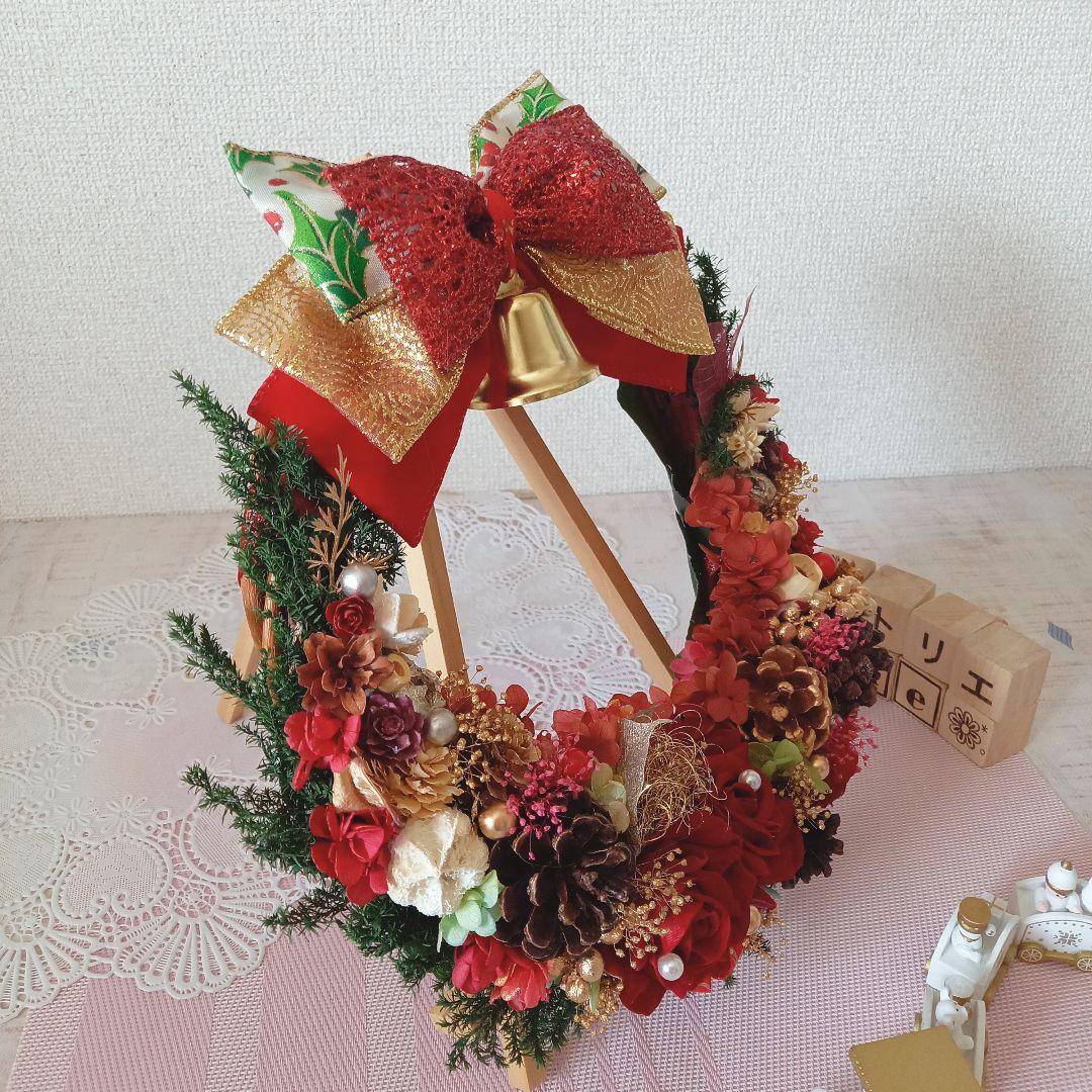 No141  真っ赤なバラとリンリンベル❄︎.*クリスマスリース❤︎ 2024