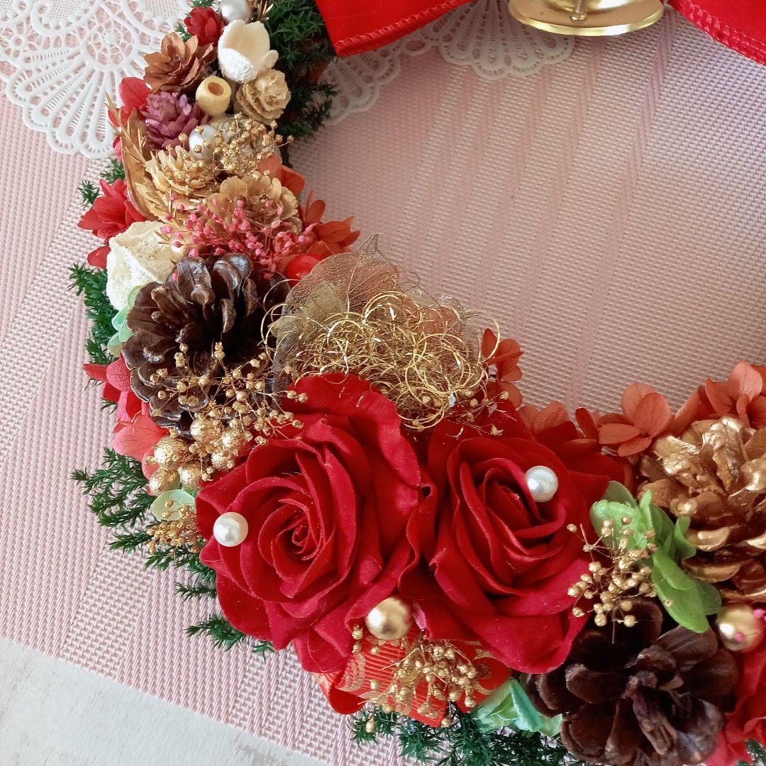 No141  真っ赤なバラとリンリンベル❄︎.*クリスマスリース❤︎ 2024